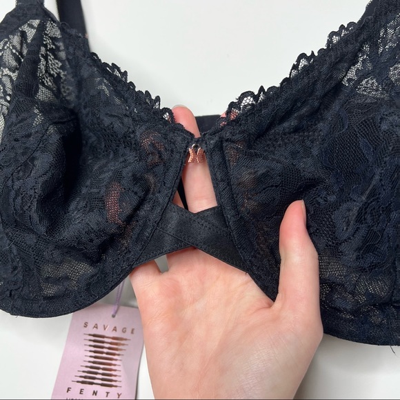 NWT Savage X Fenty Black Lace Bra - Picture 3 of 6